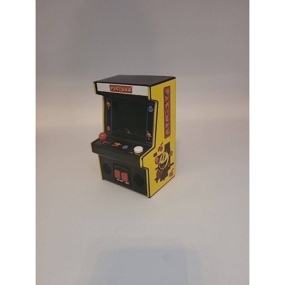 Pac-Man Mini Arcade Machine 2019 - Picture 4 of 4
